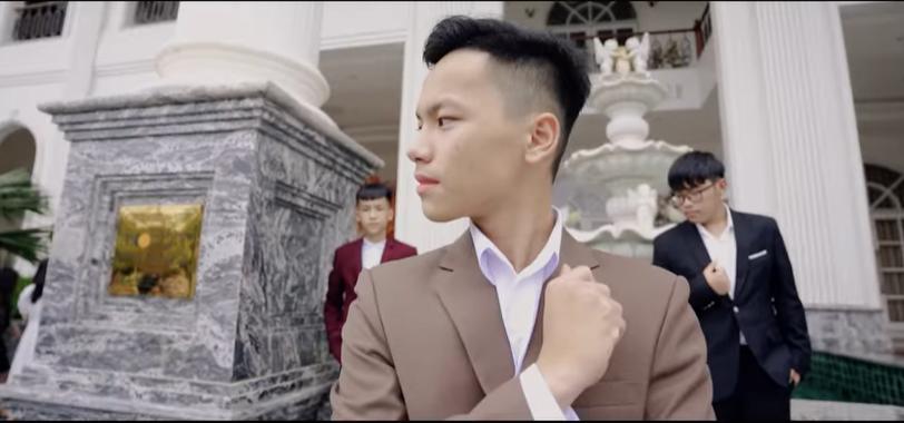 Ảnh kỷ yếu phong cách con nhà giàu của học sinh lớp 9 Quảng Trị-13