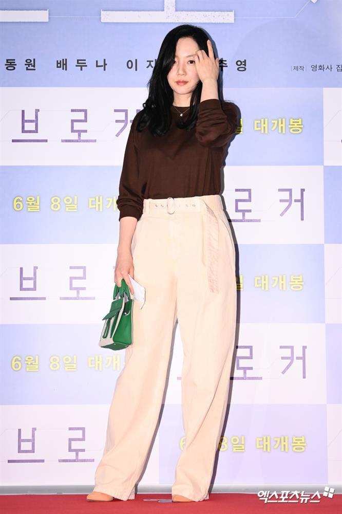 Lee Min Ho phát tướng, V (BTS) xuất hiện sau tin hẹn hò Jennie-11