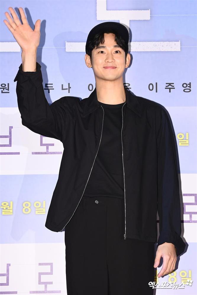 Lee Min Ho phát tướng, V (BTS) xuất hiện sau tin hẹn hò Jennie-9