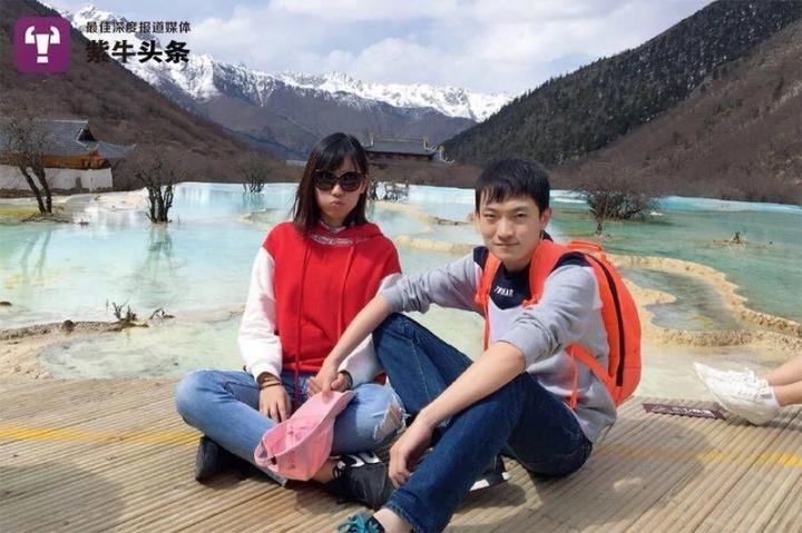 Chú rể giấu nhẫn cưới trong món quà từ 7 năm cô dâu không hay biết-5