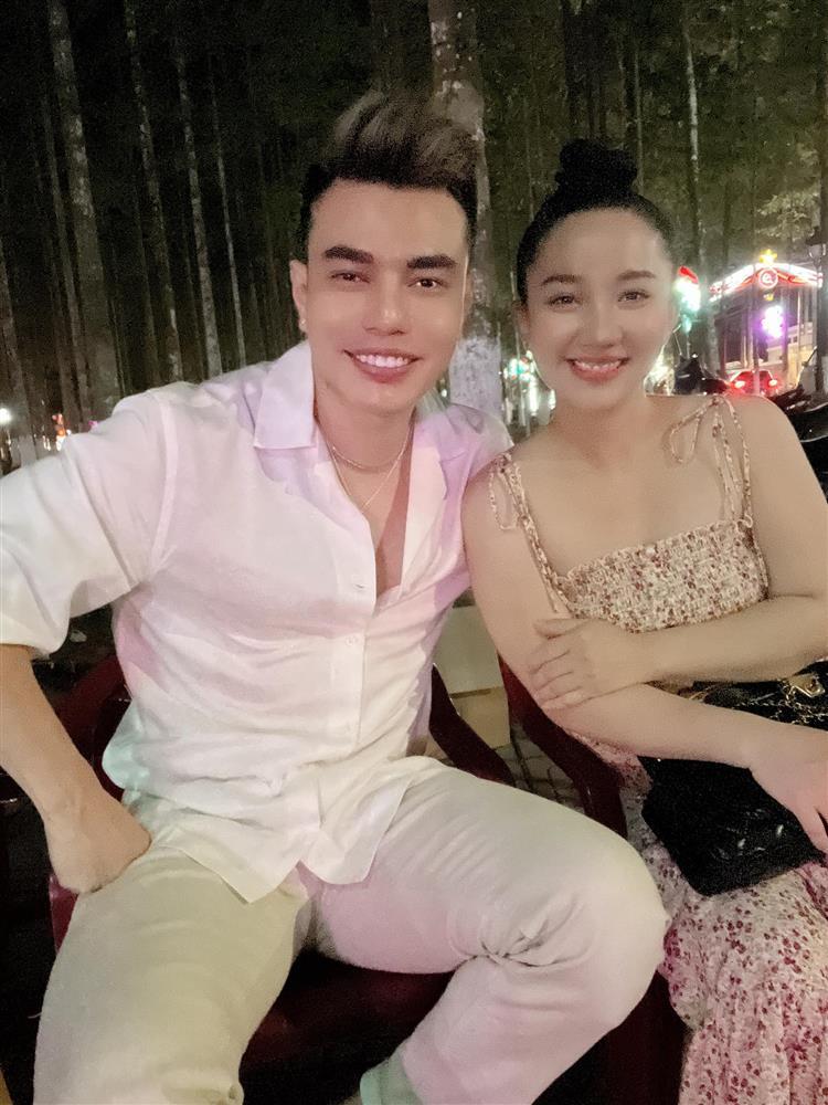 Le Duong Bao Lam's wife revealed the time of giving birth to the 3rd-2nd child