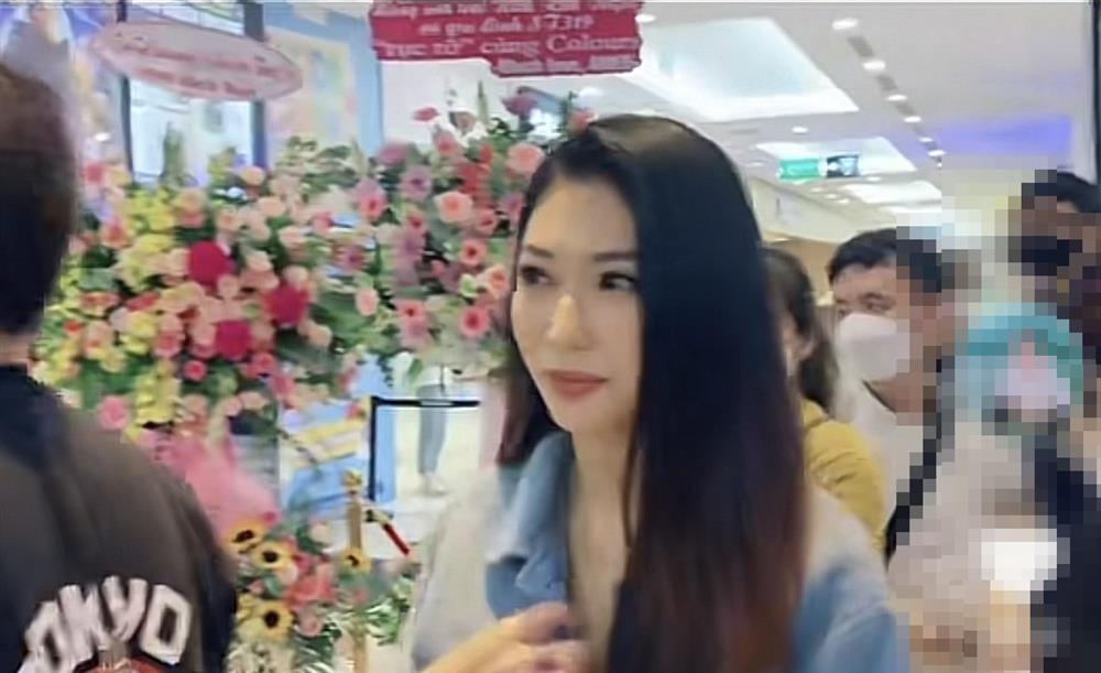 Khổng Tú Quỳnh gây lú vì visual cam thường giống hệt Thùy Tiên-5