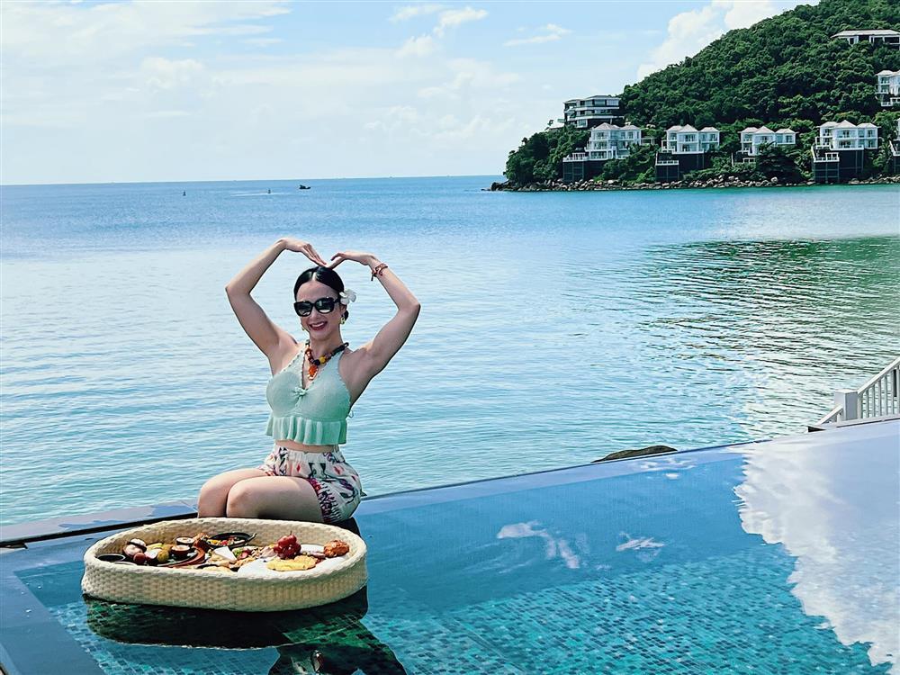 Angela Phương Trinh mặc bikini nhưng body đô vật nhìn phát hốt-5