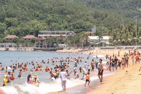 Đi chơi golf, bắn súng sơn, đua xe Go-kart đầu năm mới-9