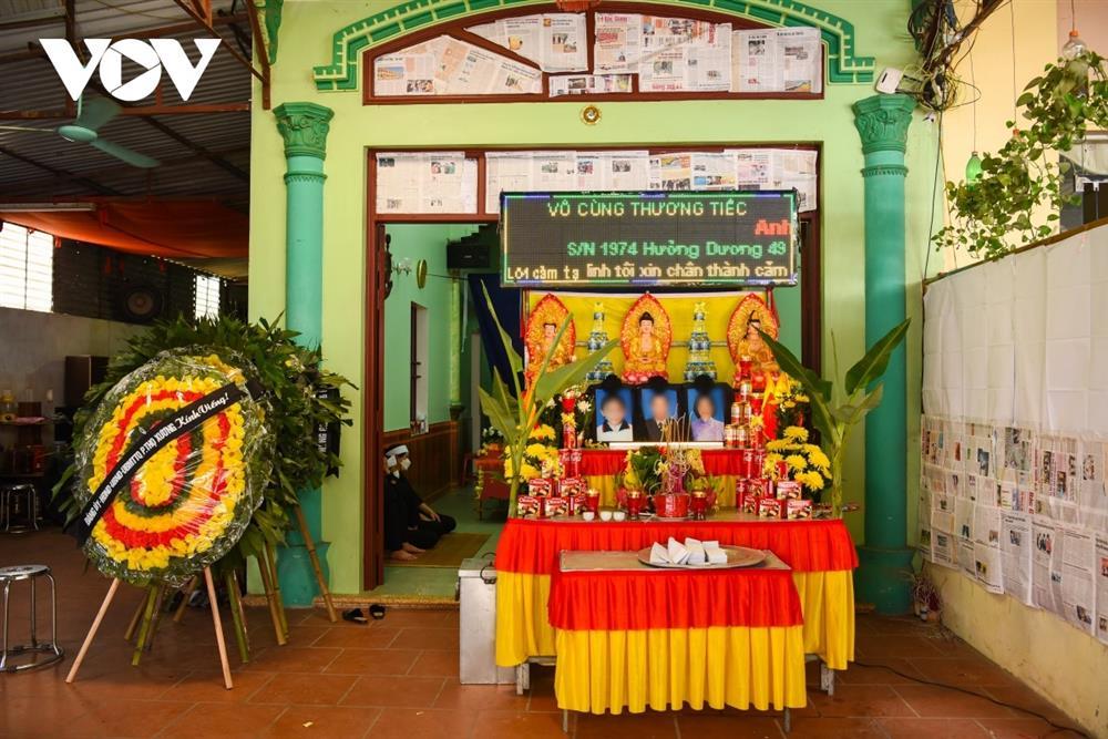 Lễ tang 3 người bị xe Audi tông chết ở Bắc Giang và lời kể nhân chứng-1