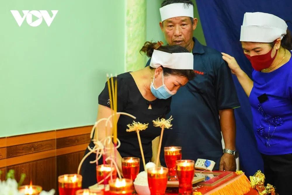 Lễ tang 3 người bị xe Audi tông chết ở Bắc Giang và lời kể nhân chứng-4