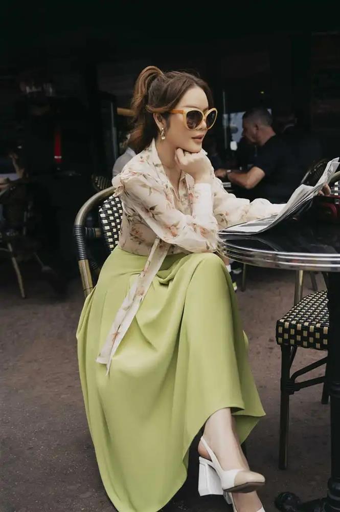 Quỳnh Nga - Quế Vân tranh top mặc hở với chiếc áo lả lơi-7