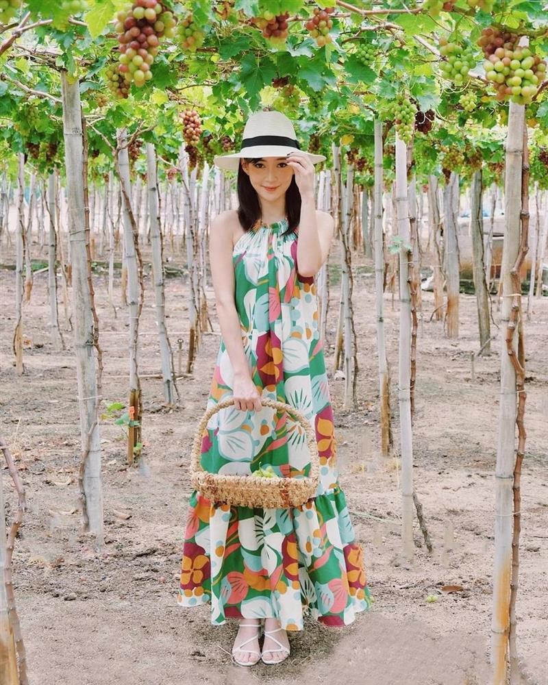 Quỳnh Nga - Quế Vân tranh top mặc hở với chiếc áo lả lơi-9