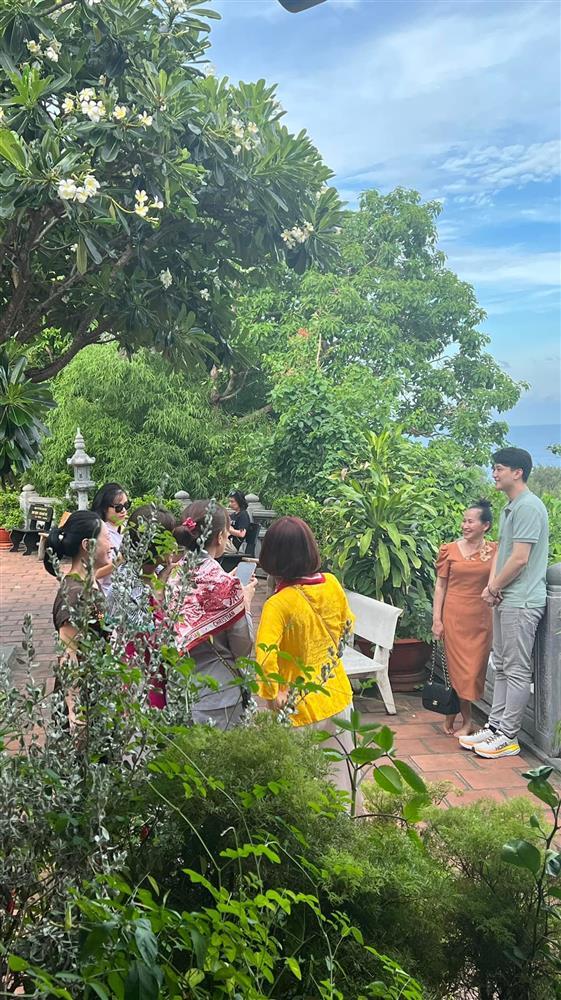 Phản ứng Bạch Lan Phương khi phụ nữ lạ đụng chạm Huỳnh Anh-2