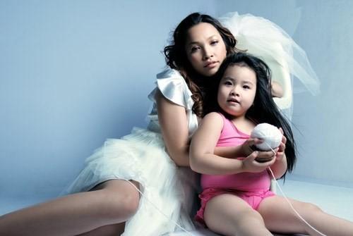 Young and beautiful looks of Vietnamese stars who are single mothers-2