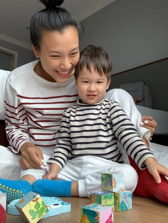 Vẻ ngoài trẻ trung, xinh đẹp của những sao Việt làm mẹ đơn thân-6