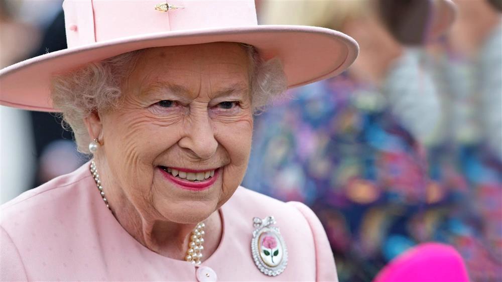 Giải mã làn da Nữ hoàng Elizabeth II ở tuổi 96-1
