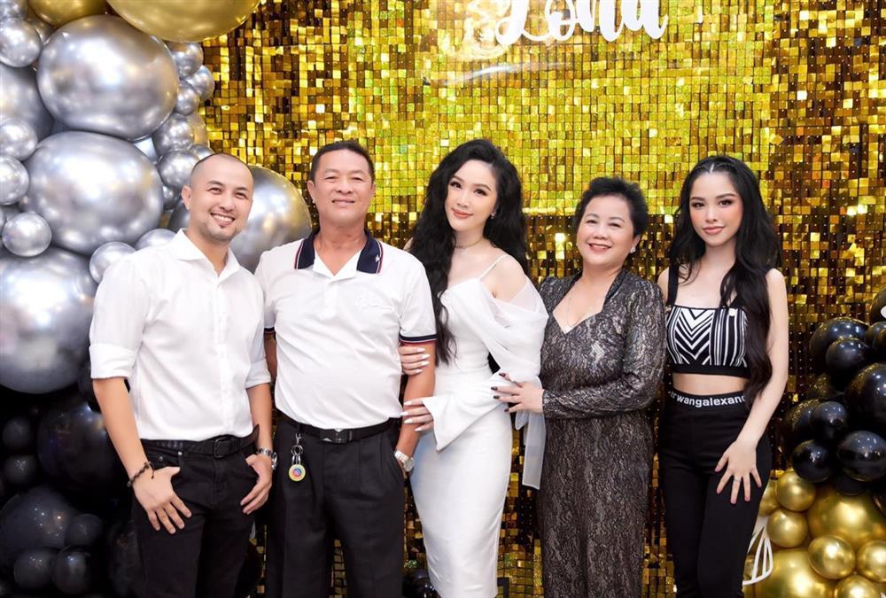 Ngô Kiến Huy, Khổng Tú Quỳnh bơ đẹp tại tiệc sinh nhật Bảo Thy-2