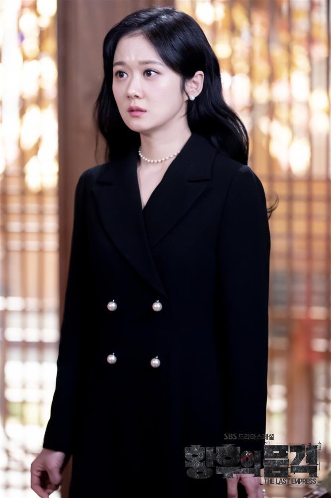 Jang Nara U40: Nhan sắc như ma cà rồng, mặc đẹp từ phim ra đời-4