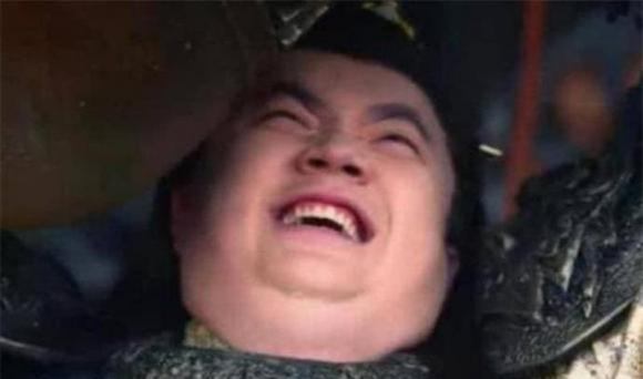 Vị hoàng đế mỗi bữa ăn 20 lạng thịt, thị tẩm phải vài người trợ giúp-4