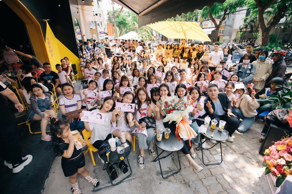 Hòa Minzy công khai chỉnh fan tội phá đám khi mình đang hát-3