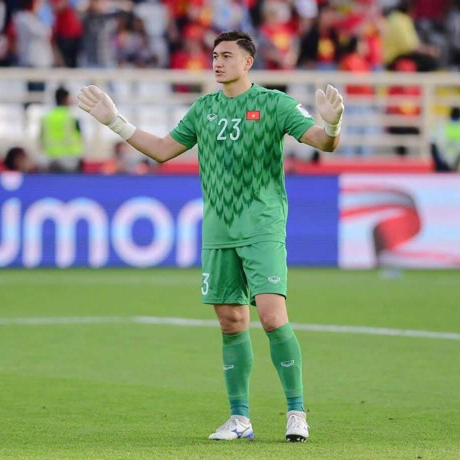 Loạt ảnh giản dị hiếm có khó tìm Đặng Văn Lâm khi ở Việt Nam-5