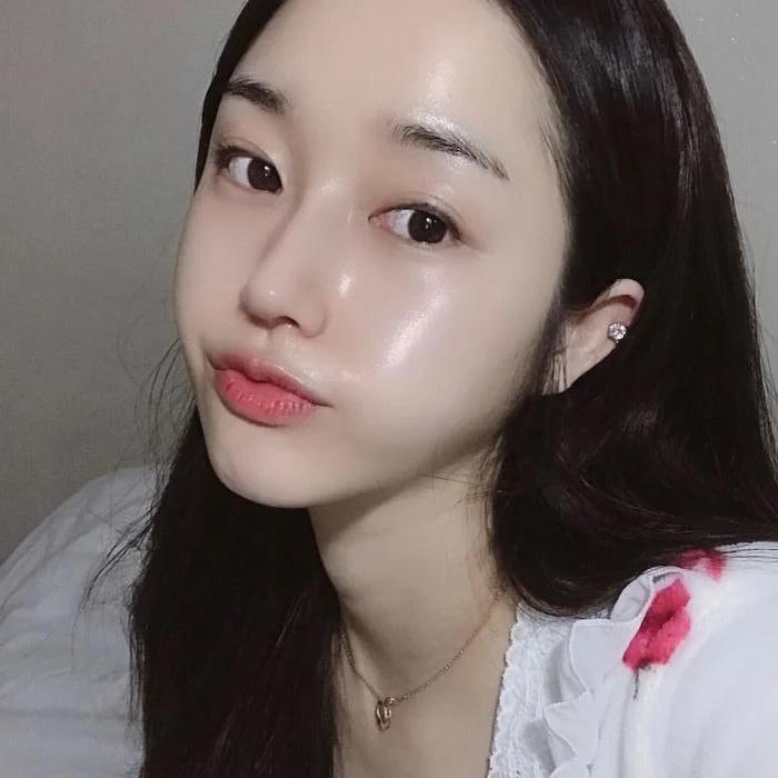 6 unique beauty tips from Korean girls: Thicken your hair with horse fat, take care of your skin with bee venom-1