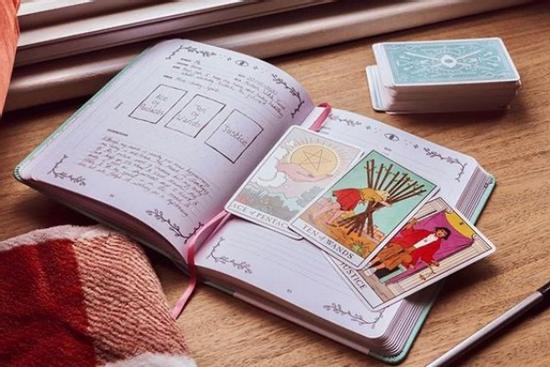 Bói bài Tarot Chủ nhật ngày 5/6/2022: Chán nản hiện tại