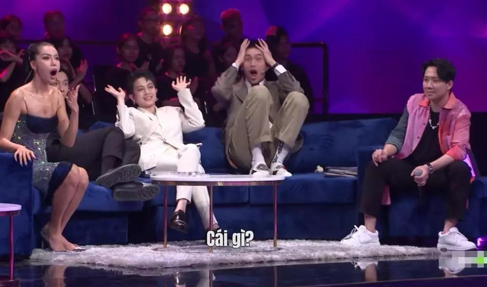 Trấn Thành đi làm với bộ cánh sến sẩm, tự cộng thêm 20 tuổi-18