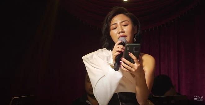 Bị chỉ trích ở Việt Nam, Văn Mai Hương đem hit Lady Gaga sang Nhật-4