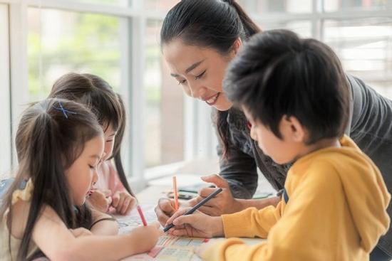 Cô giáo để lại lời phê bá đạo, phụ huynh 'cười ra nước mắt'
