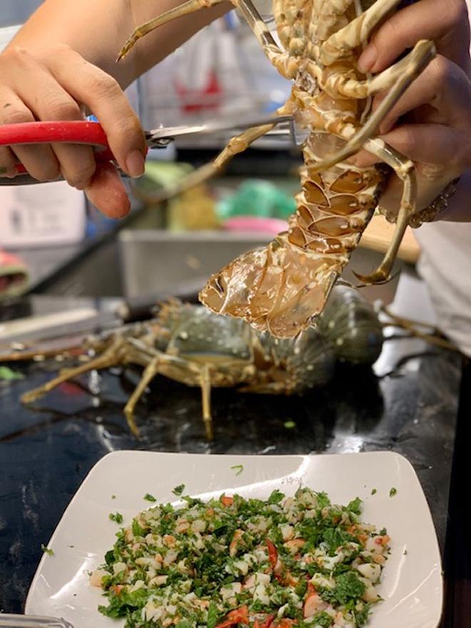Ở Việt Nam có món tiết canh giá nửa triệu, không phải ai cũng được ăn-4