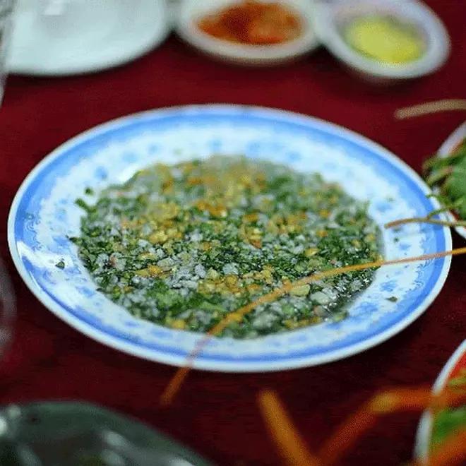 Ở Việt Nam có món tiết canh giá nửa triệu, không phải ai cũng được ăn-7