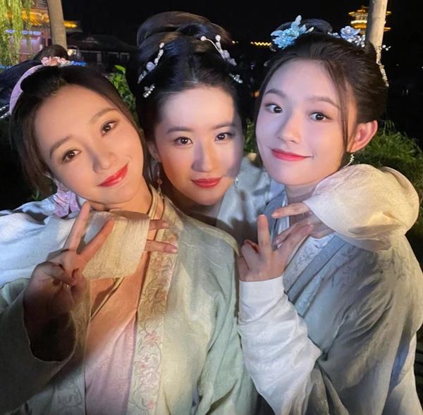 Lưu Diệc Phi đã hồi sinh cả làng phim Hoa ngữ-5