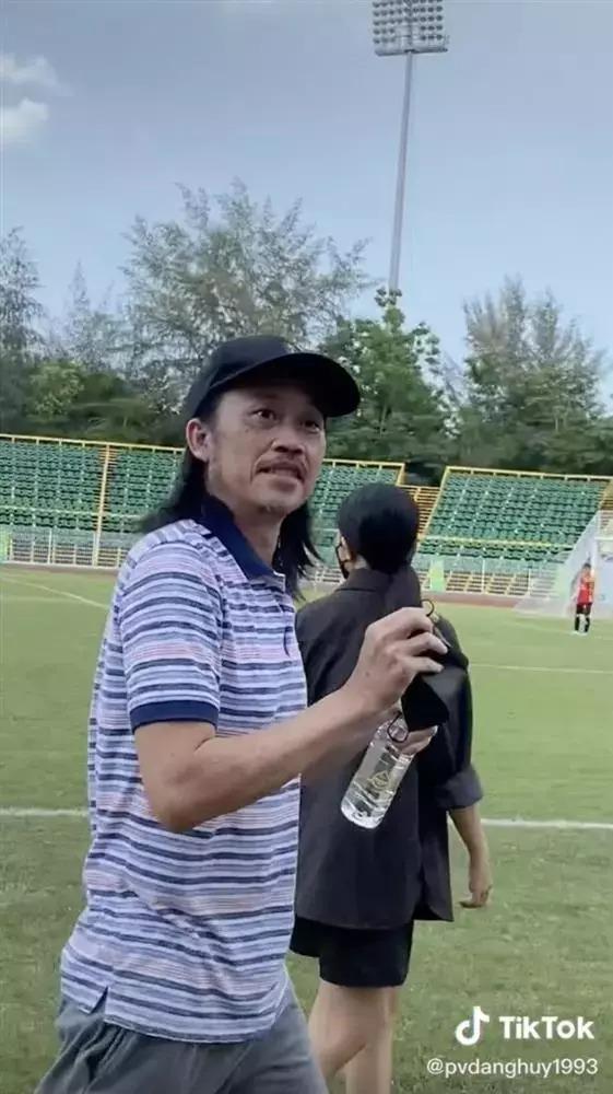 Đứng cạnh Lý Hải, Hoài Linh là đàn em nhưng nhìn như bô lão-16