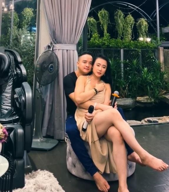Angela Phương Trinh thản nhiên khi Cao Thái Sơn đụng chạm-4