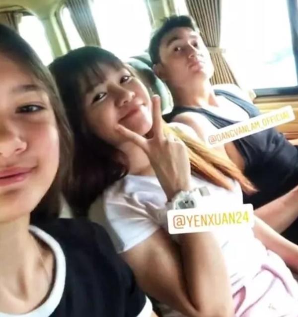 Em gái Văn Lâm về Việt Nam, thái độ chị dâu tương lai gây chú ý-9