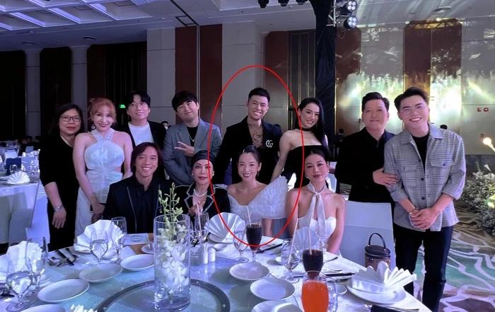 Puka - Gin Tuấn Kiệt sánh đôi, lập tức tách ra khi thấy máy quay-1