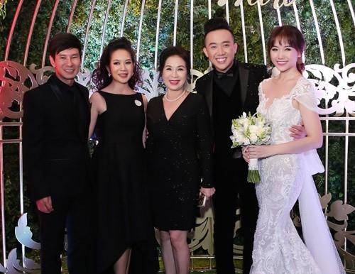 Ly Hai's wife spoke up when she was criticized for wearing too much, overwhelming her wife Mac Van Khoa-7