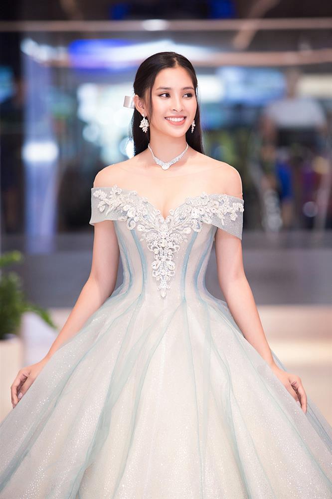 Tieu Vy suddenly wears a wedding dress, the groom's identity is hunted-11