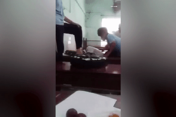 7 học sinh nhập viện cấp cứu vì trót dại thử hút thuốc lá điện tử-3