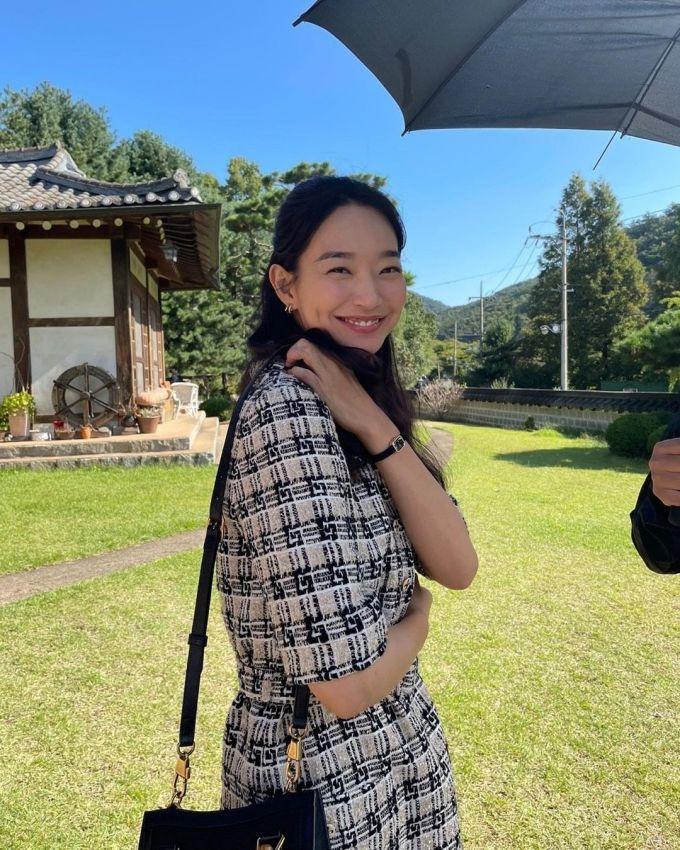 4 thói quen giữ da căng mướt của Shin Min Ah-1