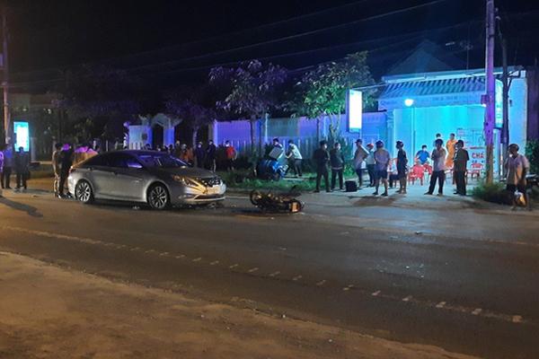 Blue car in Vinh Long caused an accident, one person died-1