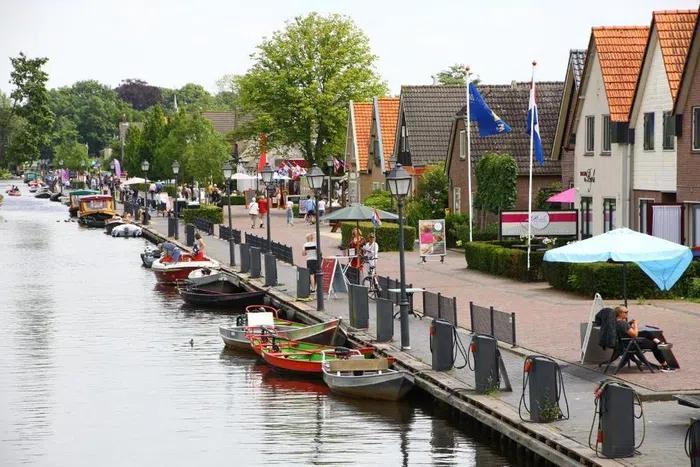 This June, let's explore the most beautiful village in the Netherlands-5