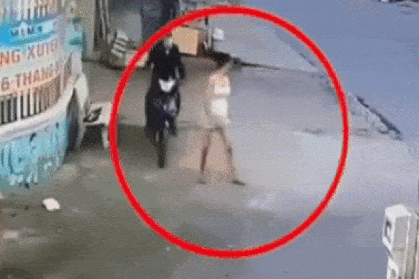 Ngồi quanh 8 camera an ninh vẫn bị giật Macbook mới mua 10 ngày-3