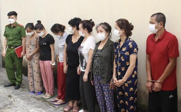 Bắt đường dây đánh bạc trên 15 tỷ do bà trùm ở Hà Nội cầm đầu-1