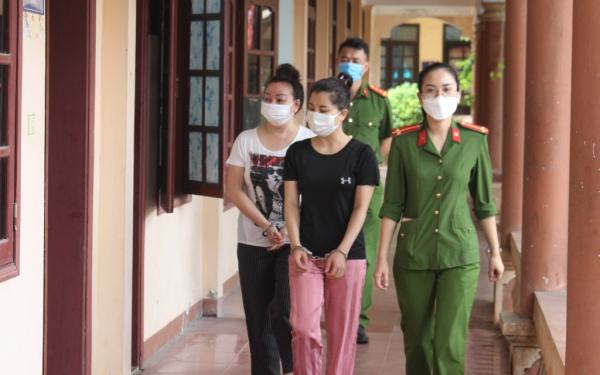 Bắt đường dây đánh bạc trên 15 tỷ do bà trùm ở Hà Nội cầm đầu-3