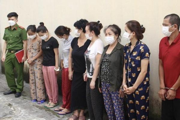 Xác minh vụ đội phó thanh tra giao thông bị tố đánh bạc tại trụ sở-2