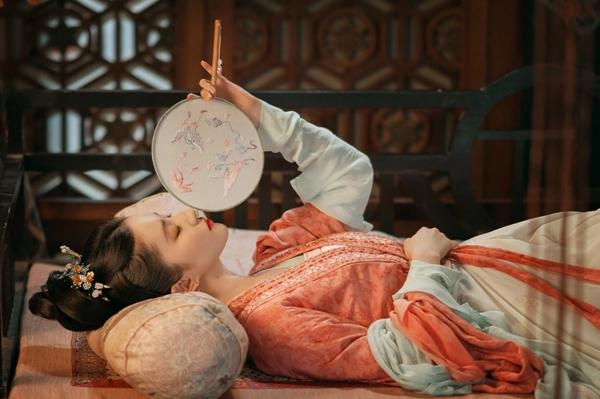 Lưu Diệc Phi nhận khen chê trái chiều-2