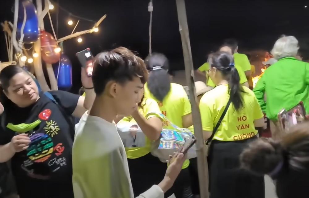 Hồ Văn Cường có hành động ưu ái khiến fan nhí khóc sướt mướt-5