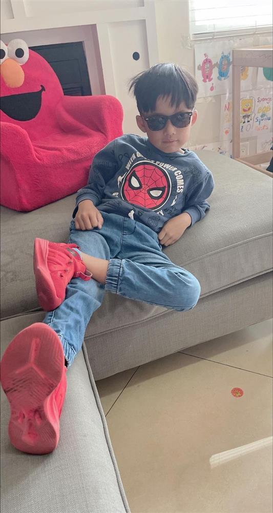 Sao Việt hôm nay 8/6: Thanh Thảo ép chồng chụp ảnh tình-13