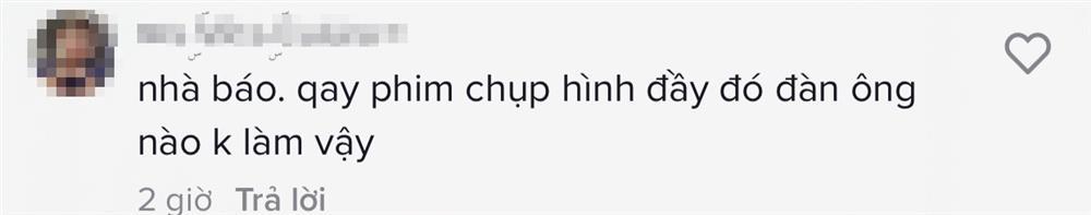 Tiến Luật bị chê ô dề vì sửa giày cho Thu Trang giữa thảm đỏ-7