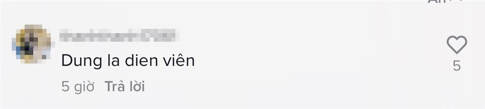 Tiến Luật bị chê ô dề vì sửa giày cho Thu Trang giữa thảm đỏ-9