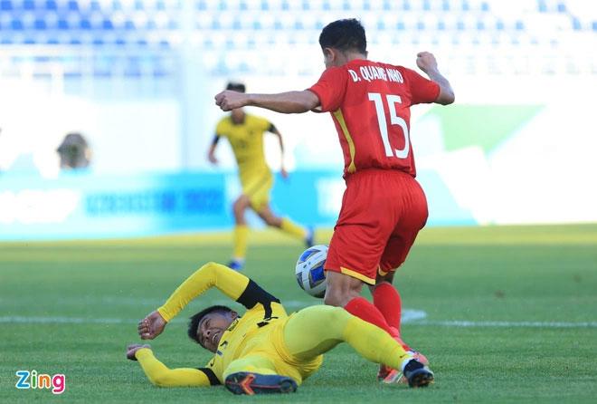 Lộ lý do U23 Việt Nam được phạt đền, cầu thủ Malaysia ăn thẻ đỏ-1