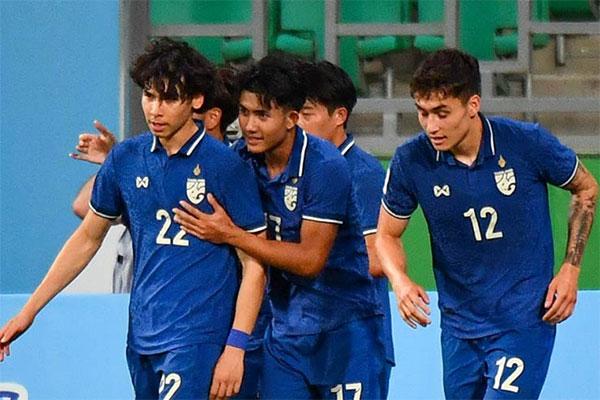 Losing miserably in the group stage, U23 Thailand played shocking tricks with Vietnamese fans